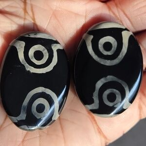 (2) Tibetan Agate Oval Pendant Beads